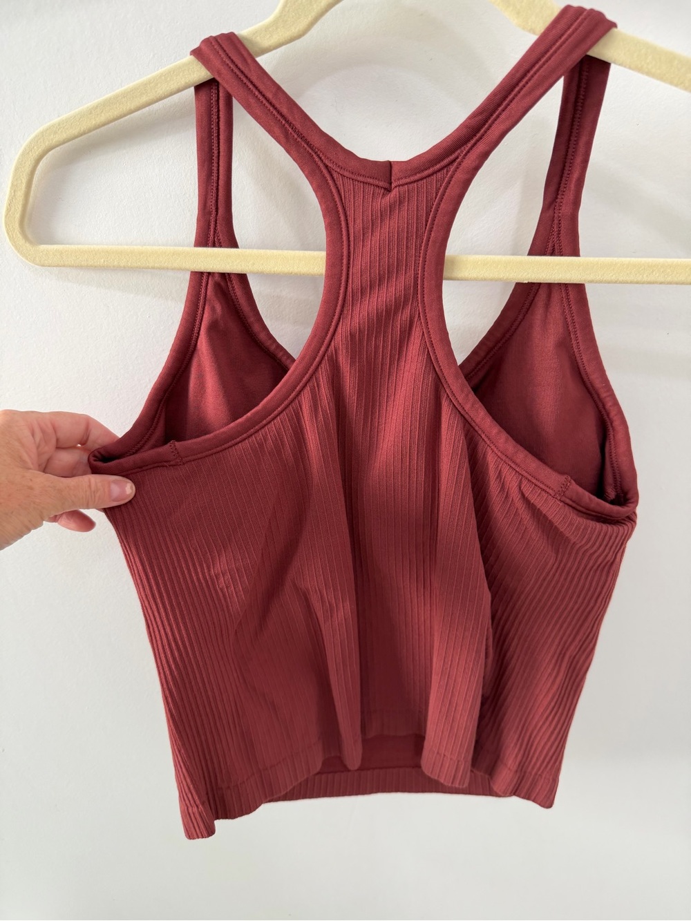 Amazon Essentials Ribbed Racerback Crop Tank - Maroon - Picture 2 of 4
